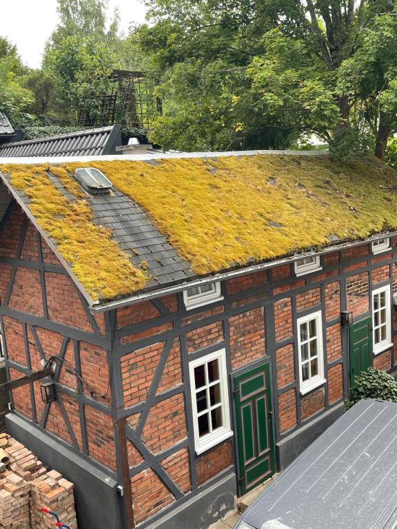 Historisches Fachwerk-Badehaus der Villa Friedrichs in Ilmenau